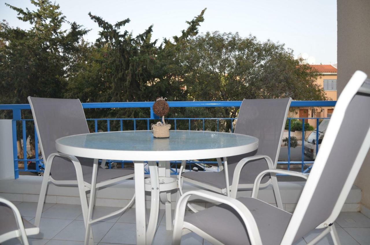 Iris Village بافوس المظهر الخارجي الصورة