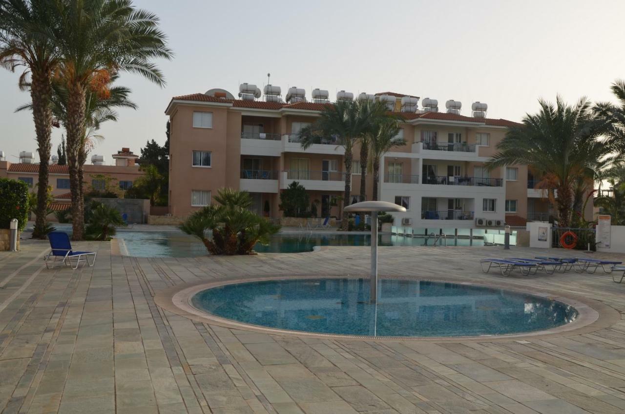 Iris Village بافوس المظهر الخارجي الصورة